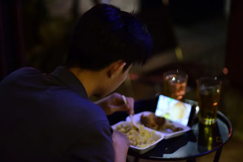 Scroll, Watch, Crash: How Viral Rooftop Clips Are Quietly Wrecking Your Movement Game